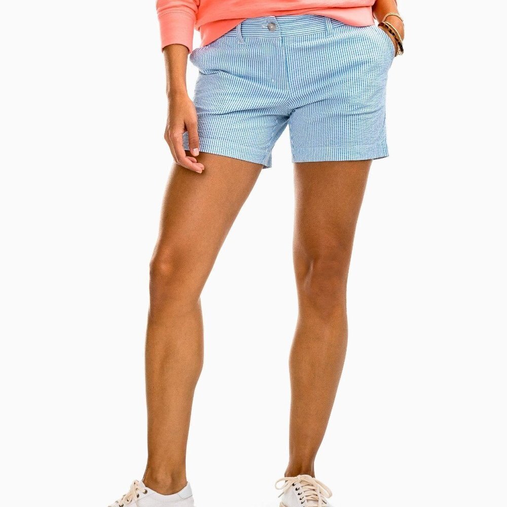 Boden Blue and white searsucker 3" shorts side and back pockets. US size 6
